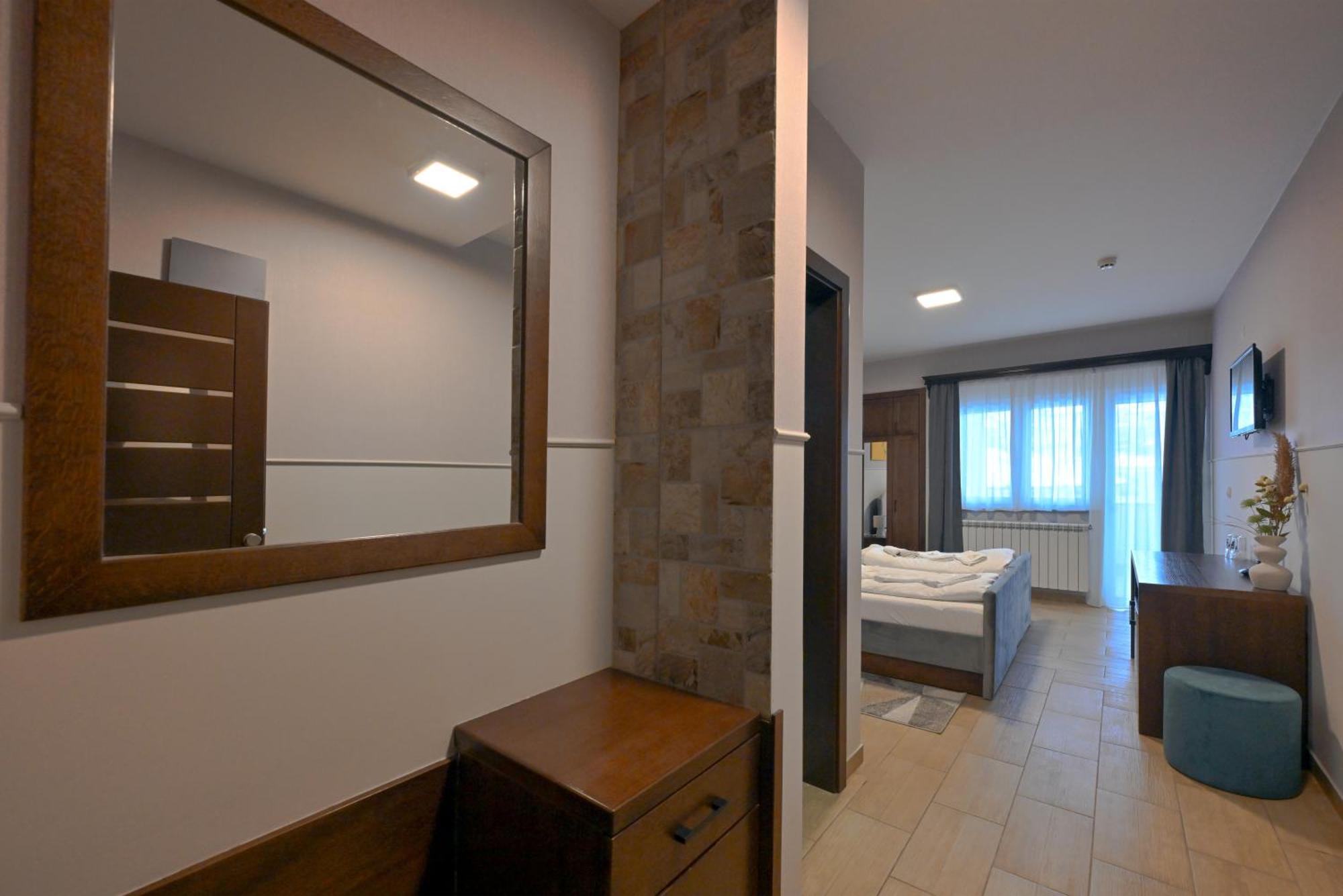 Hotel Lane 셰니차 외부 사진