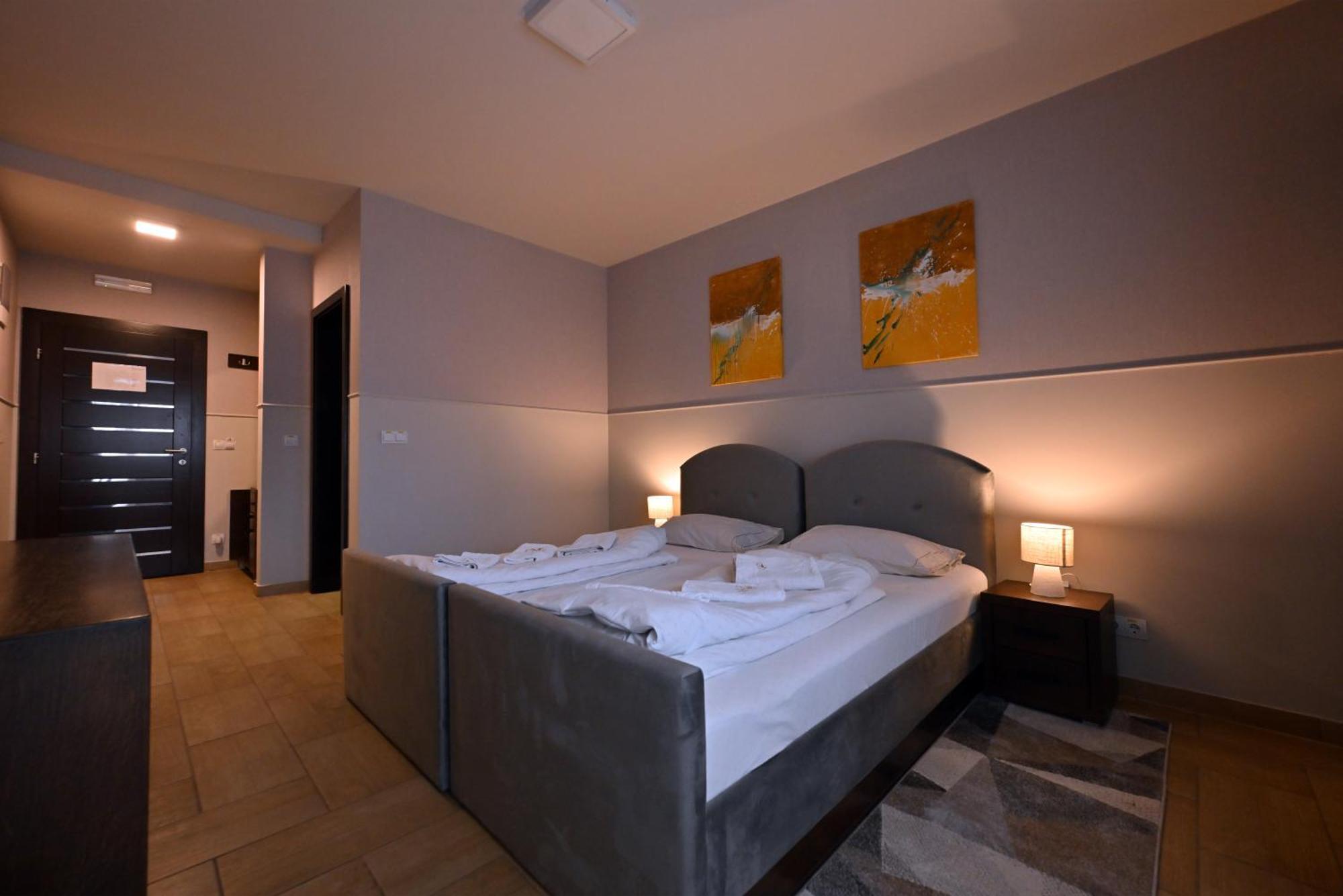Hotel Lane 셰니차 외부 사진