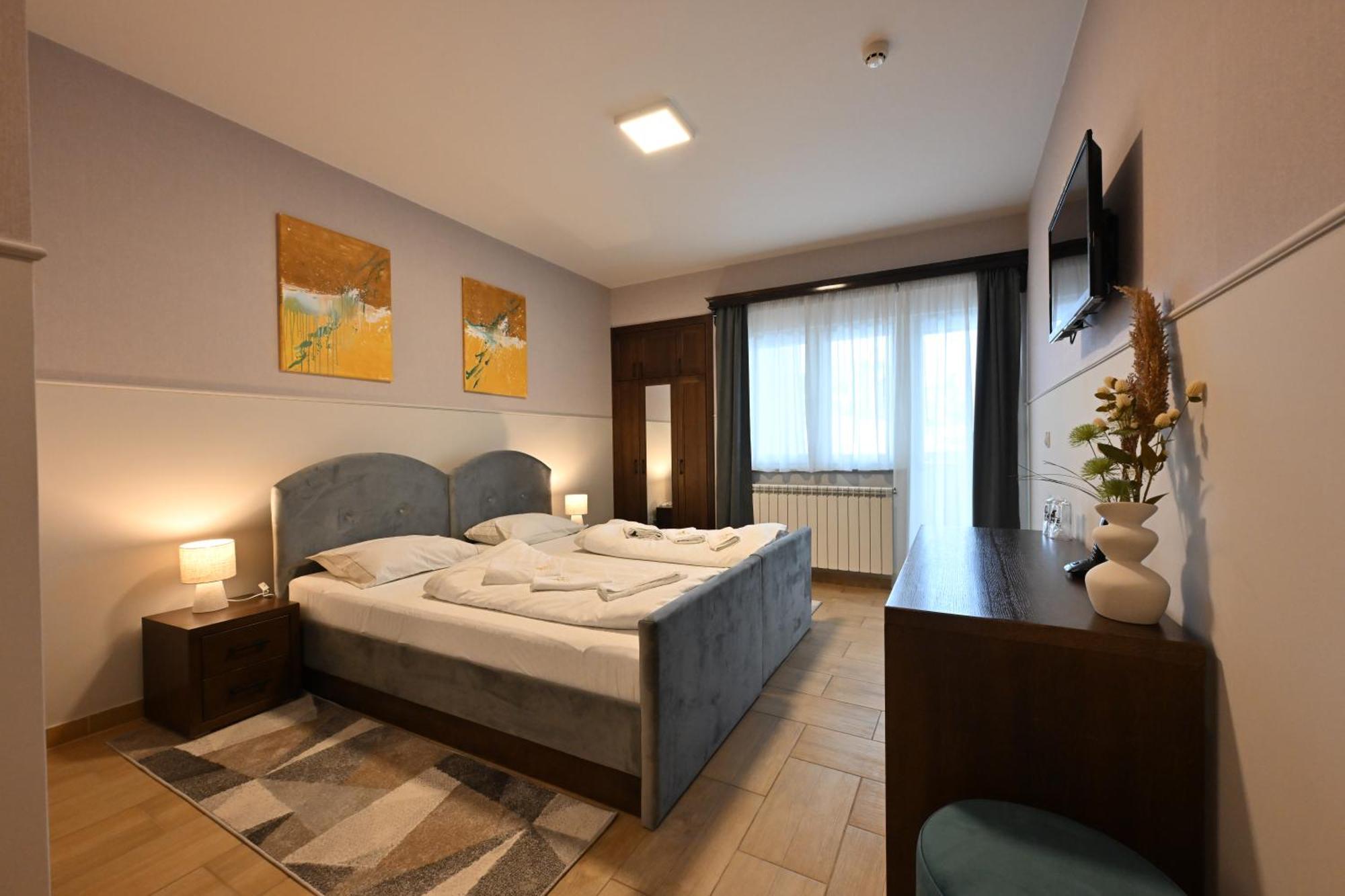Hotel Lane 셰니차 외부 사진