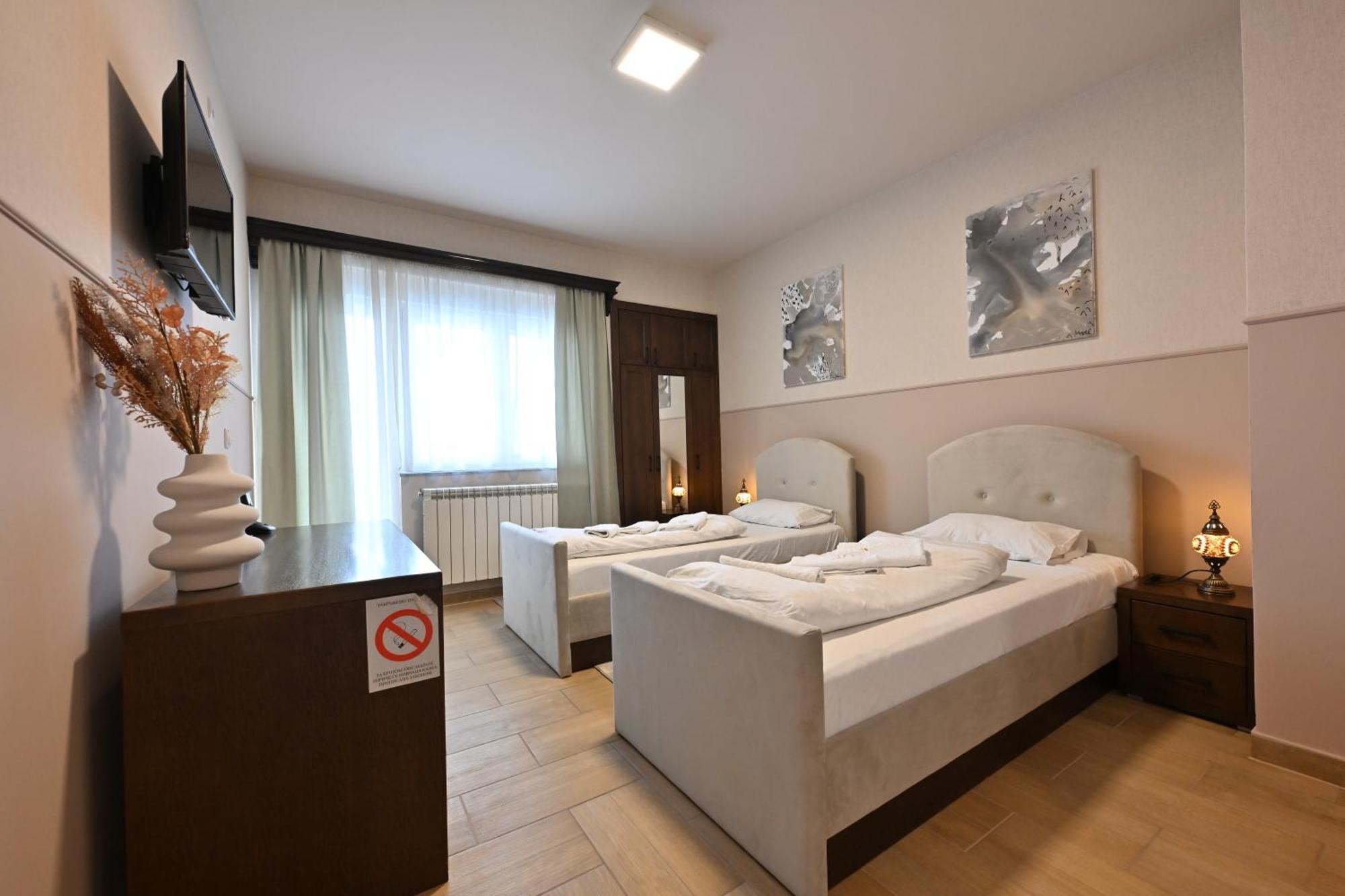 Hotel Lane 셰니차 외부 사진
