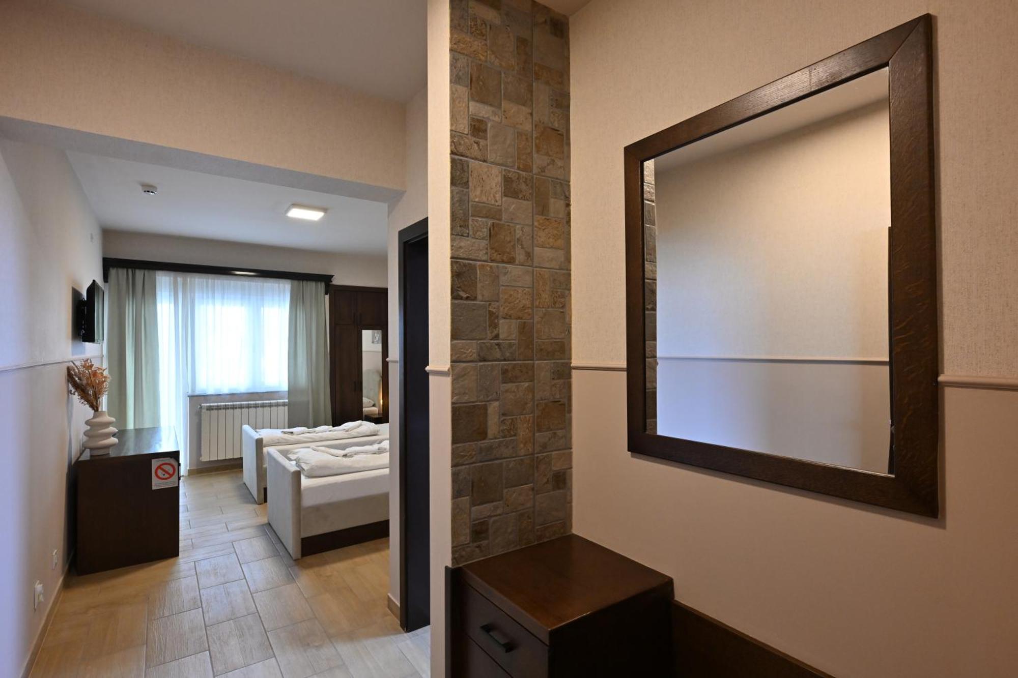 Hotel Lane 셰니차 외부 사진