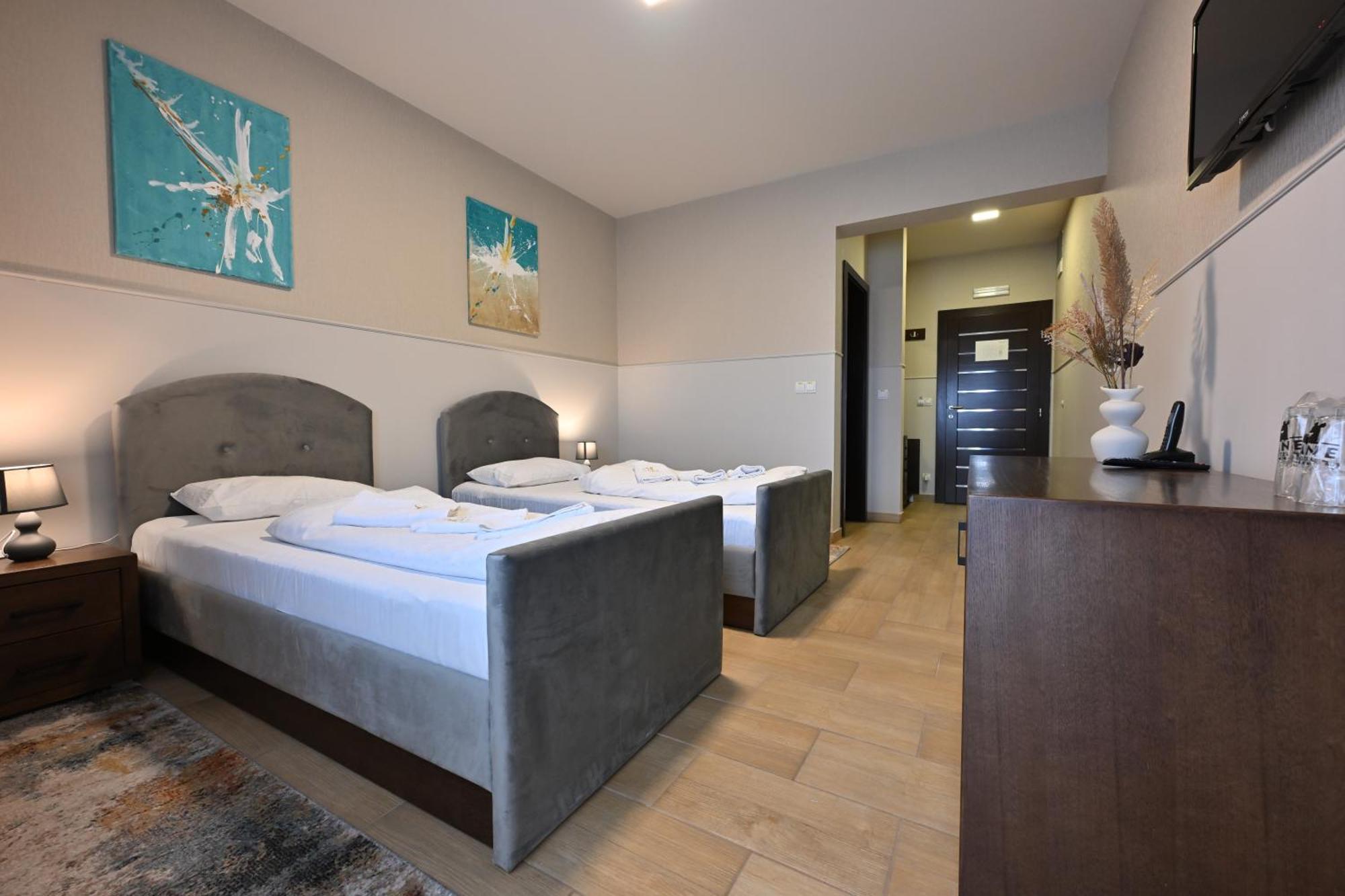 Hotel Lane 셰니차 외부 사진
