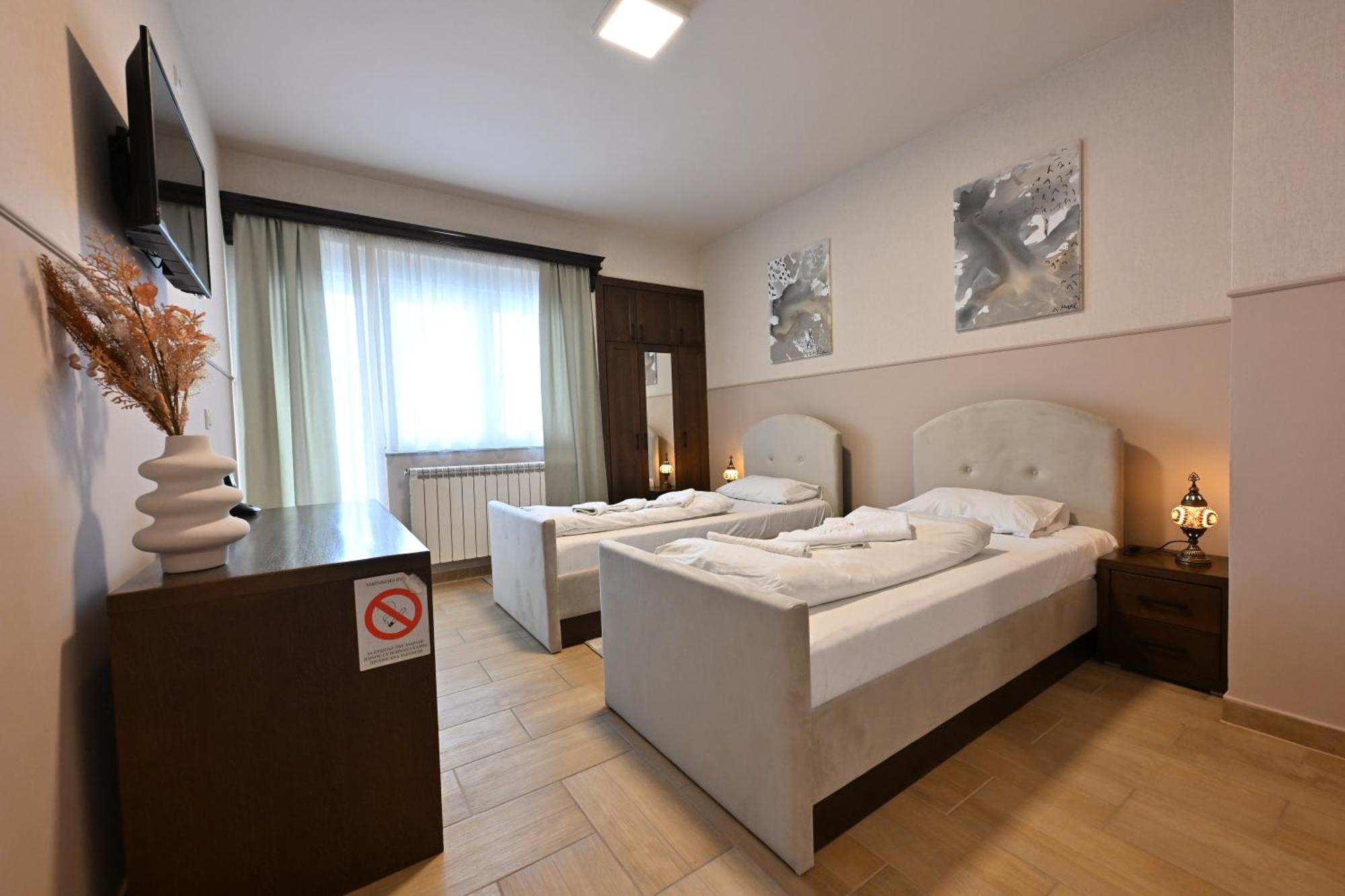 Hotel Lane 셰니차 외부 사진