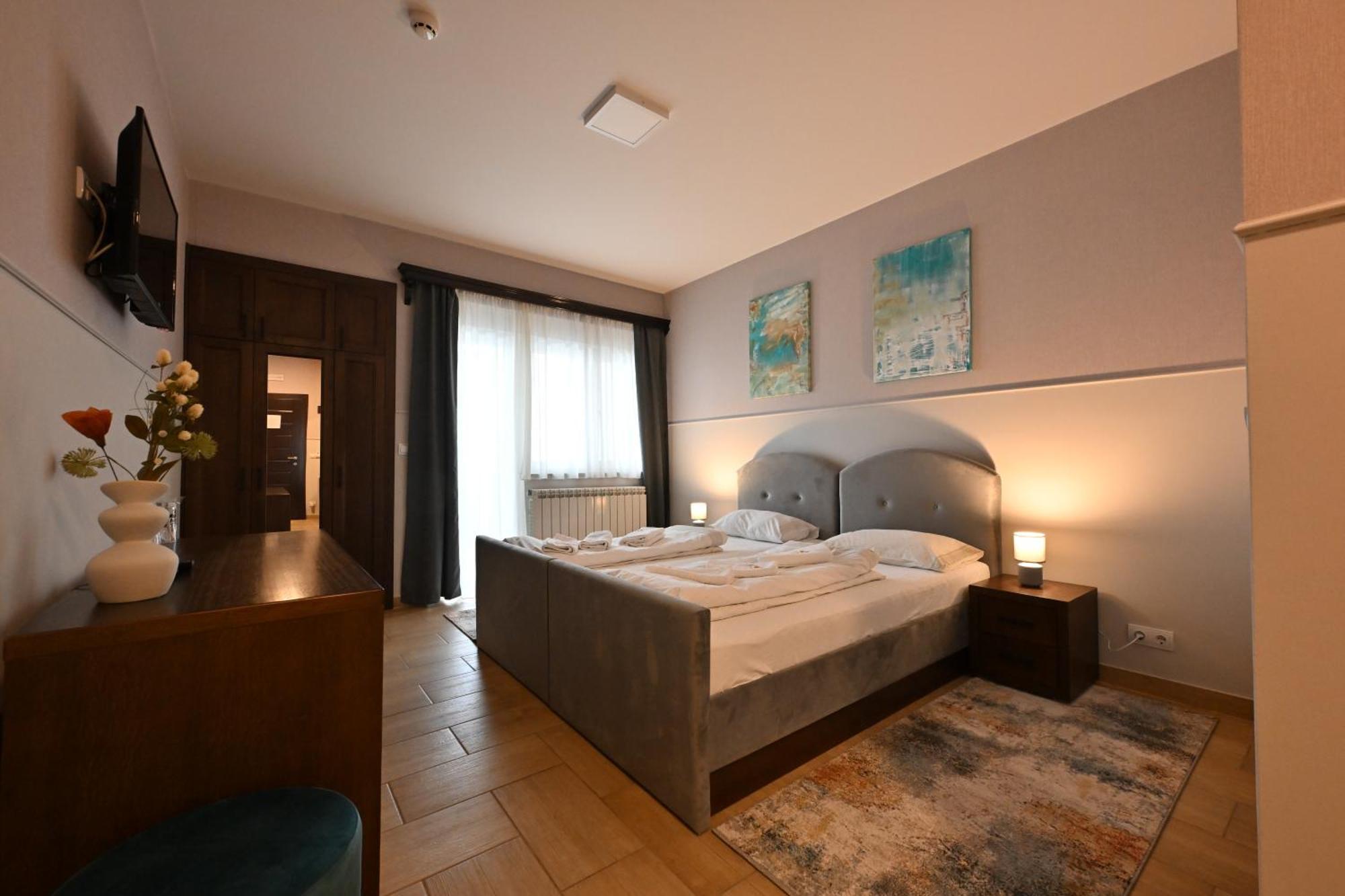 Hotel Lane 셰니차 외부 사진