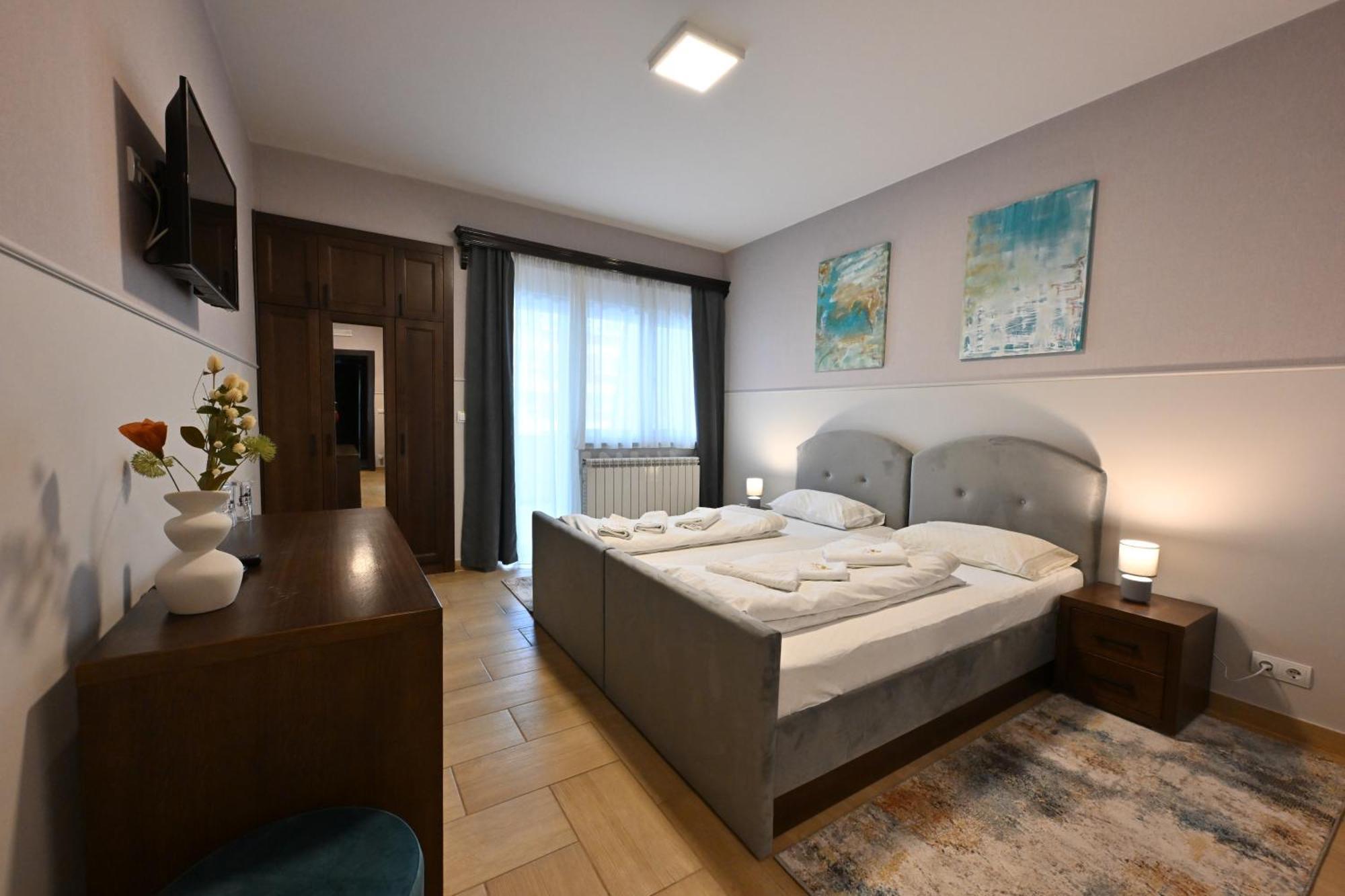 Hotel Lane 셰니차 외부 사진
