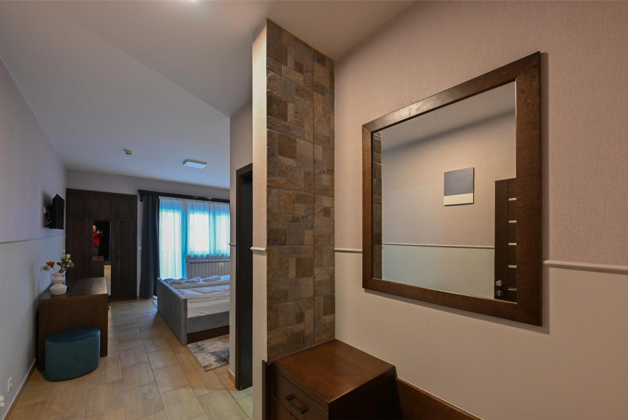 Hotel Lane 셰니차 외부 사진